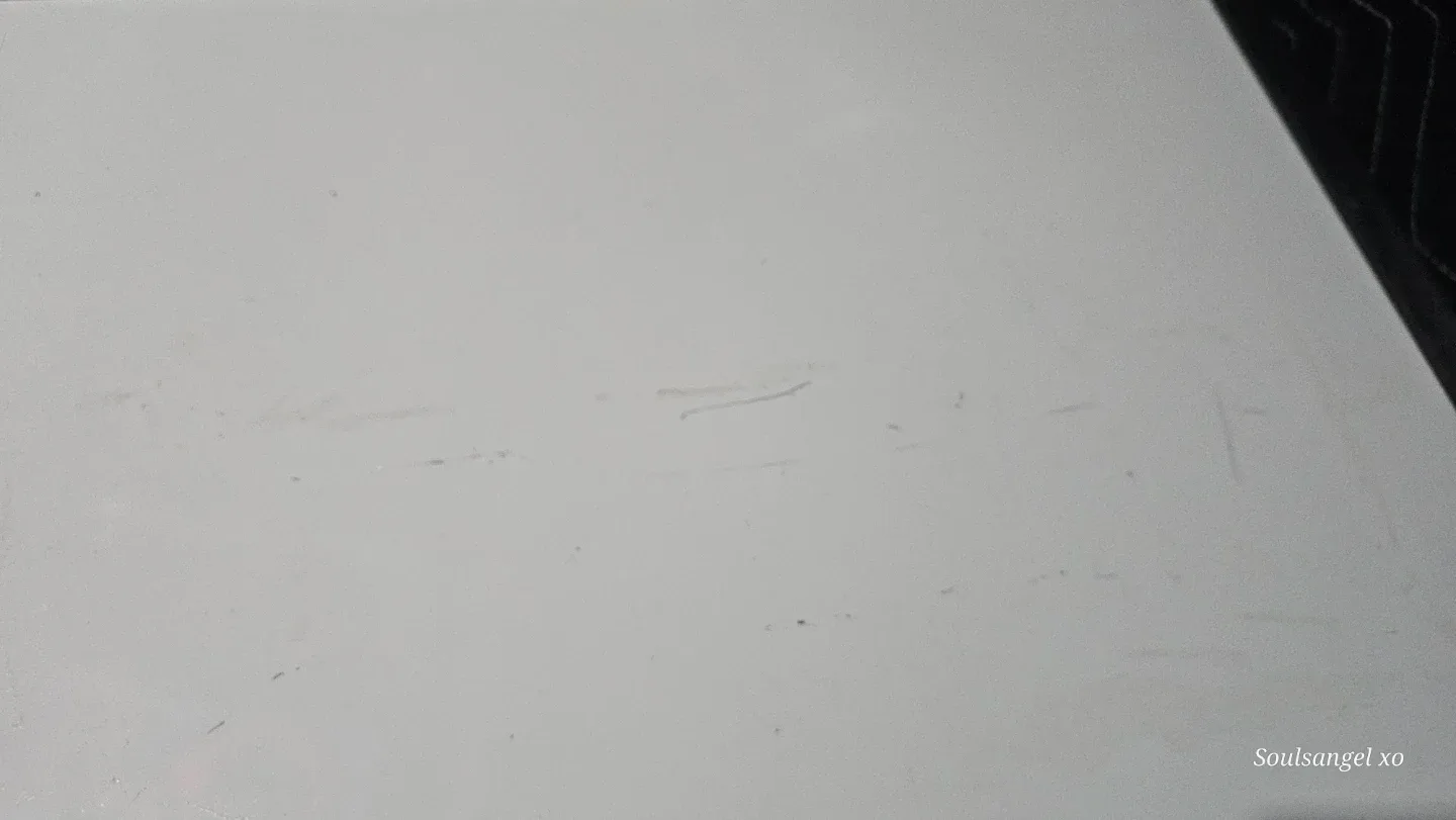 FREE - Whiteboard *scratched a little image indicator(3)