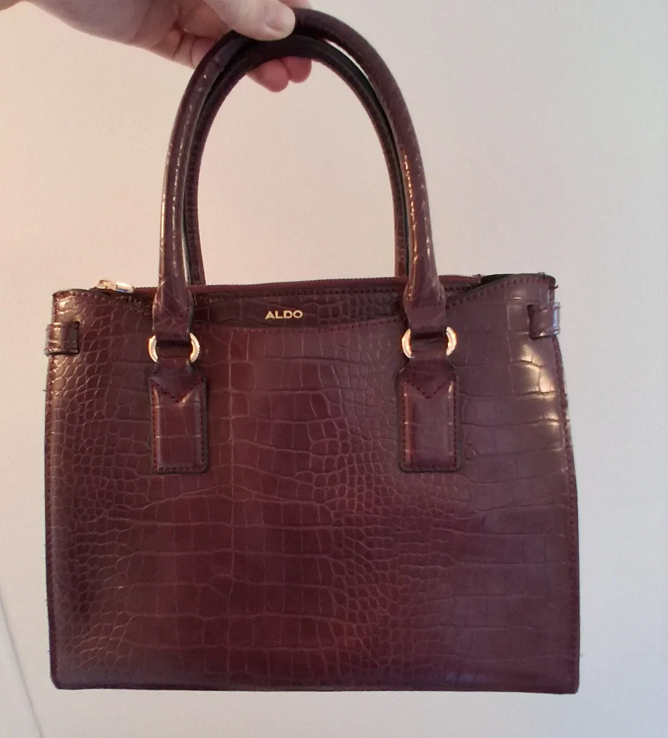 Burgundy (Aldo) purse