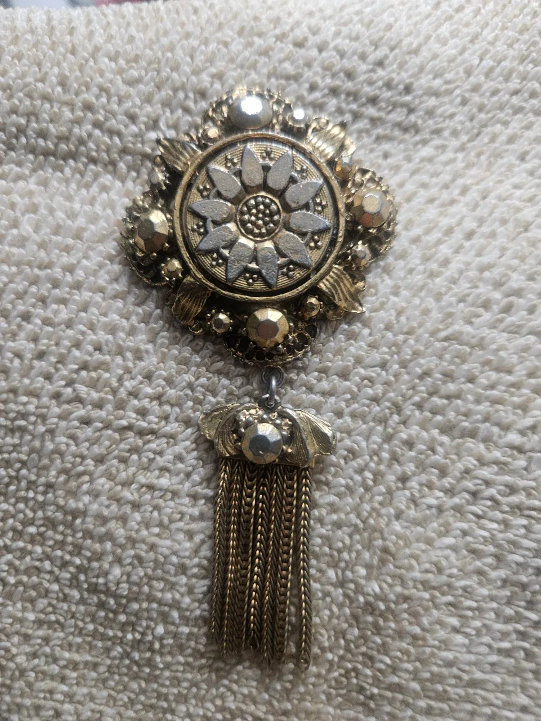 Vintage Gold Tone Brooch / pendant with Tassels