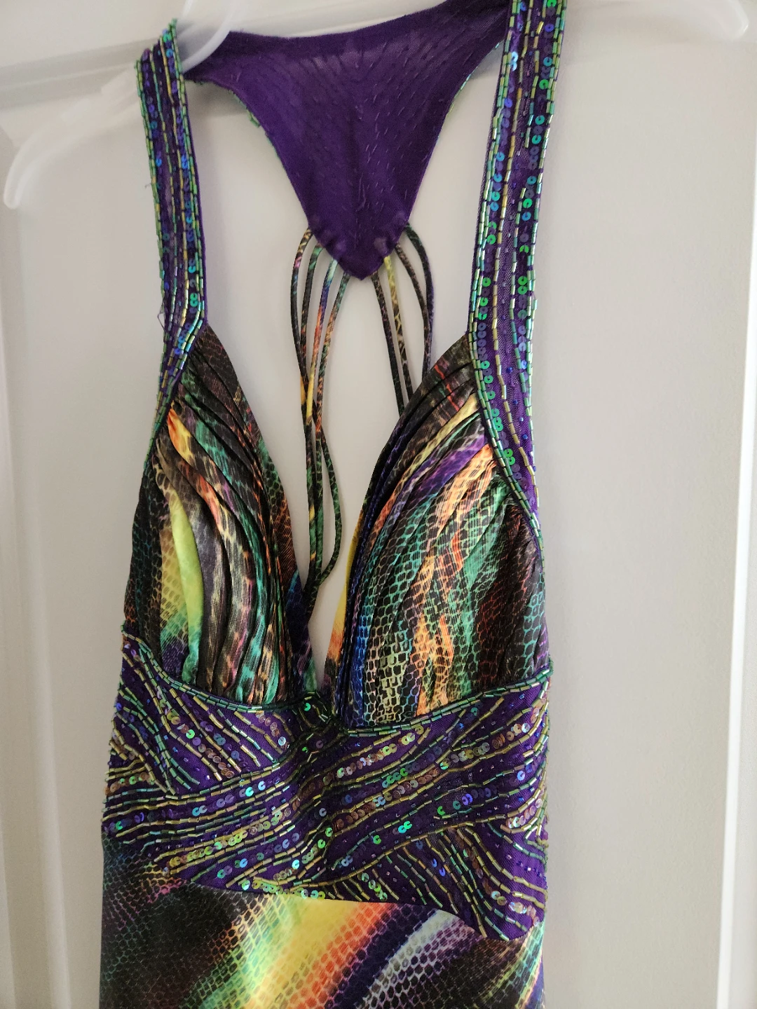 Patterned Formal Dress. Size M-L