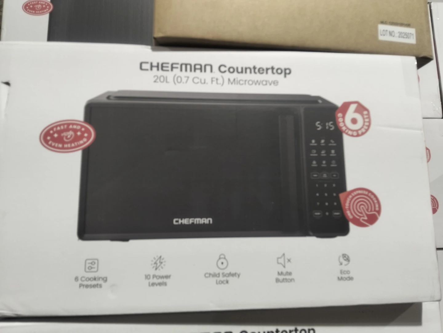 Chefman Countertop 20L Microwave - Brand New! - photo 2