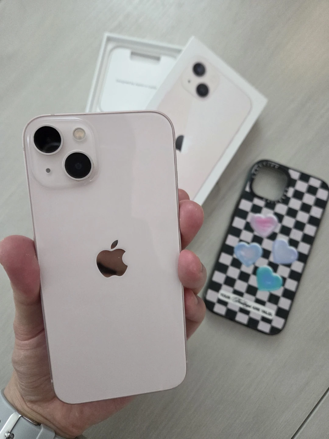 Apple iPhone 13 Pink (Dual SIM model) (PERFECT CONDITION)