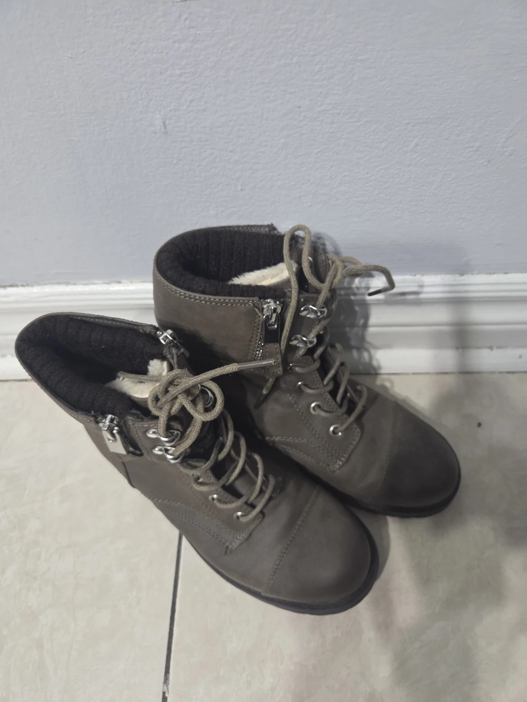 Spring boots