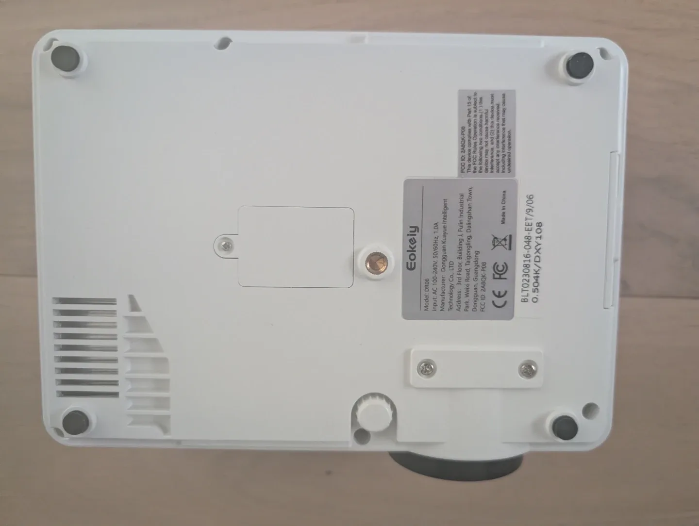 4K WiFi/Bluetooth Eokeiy Mini Projector with Remote image indicator(3)