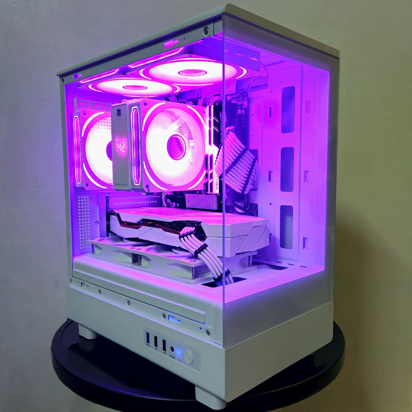 White Gaming PC (RTX 2070 | Ryzen 7 2700 | 16GB RAM) - photo 4