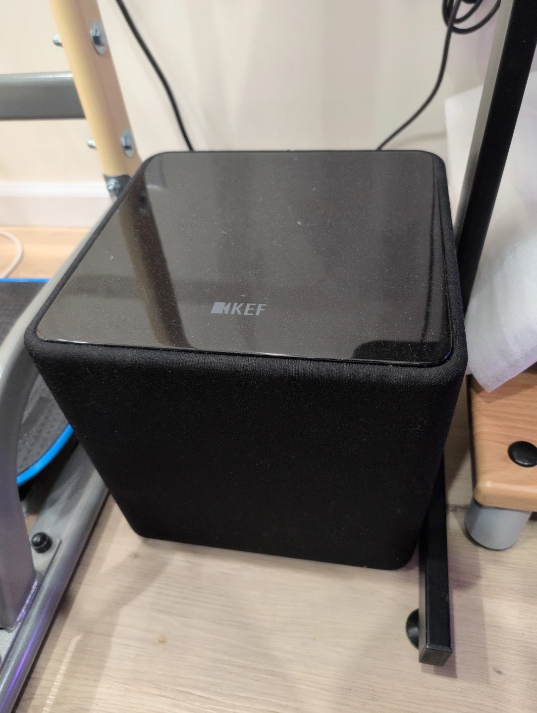 KEF Subwoofer - Black