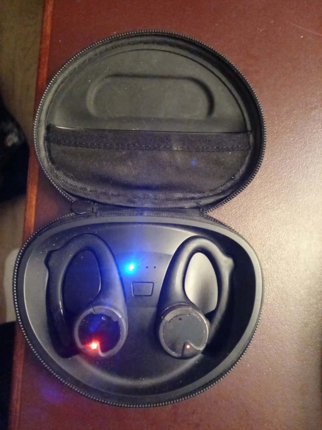 Bluehive Wireless Earbuds with Case - photo 2