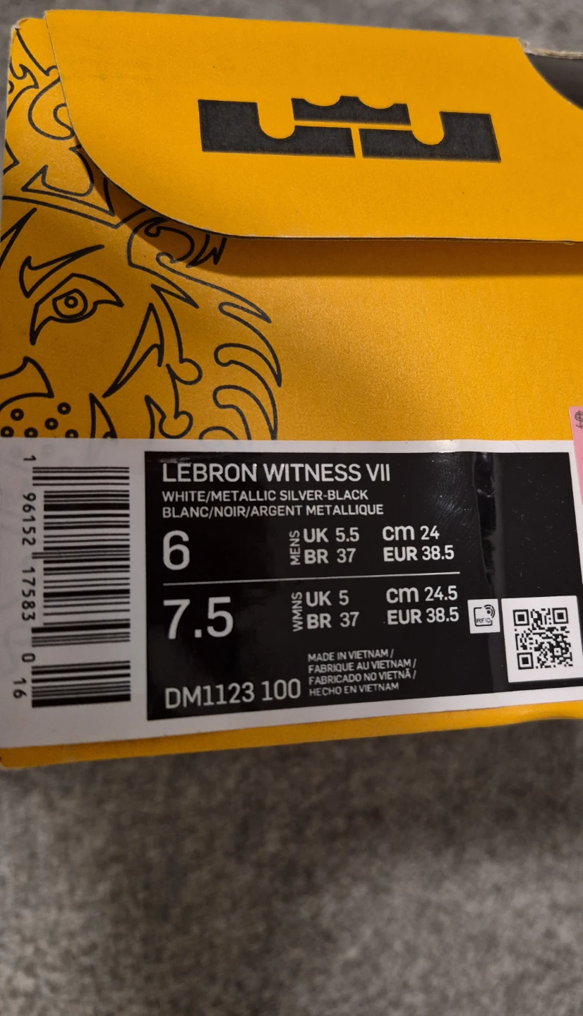 Nike LeBron Witness VII - Size 7.5 (Women's) - photo 2