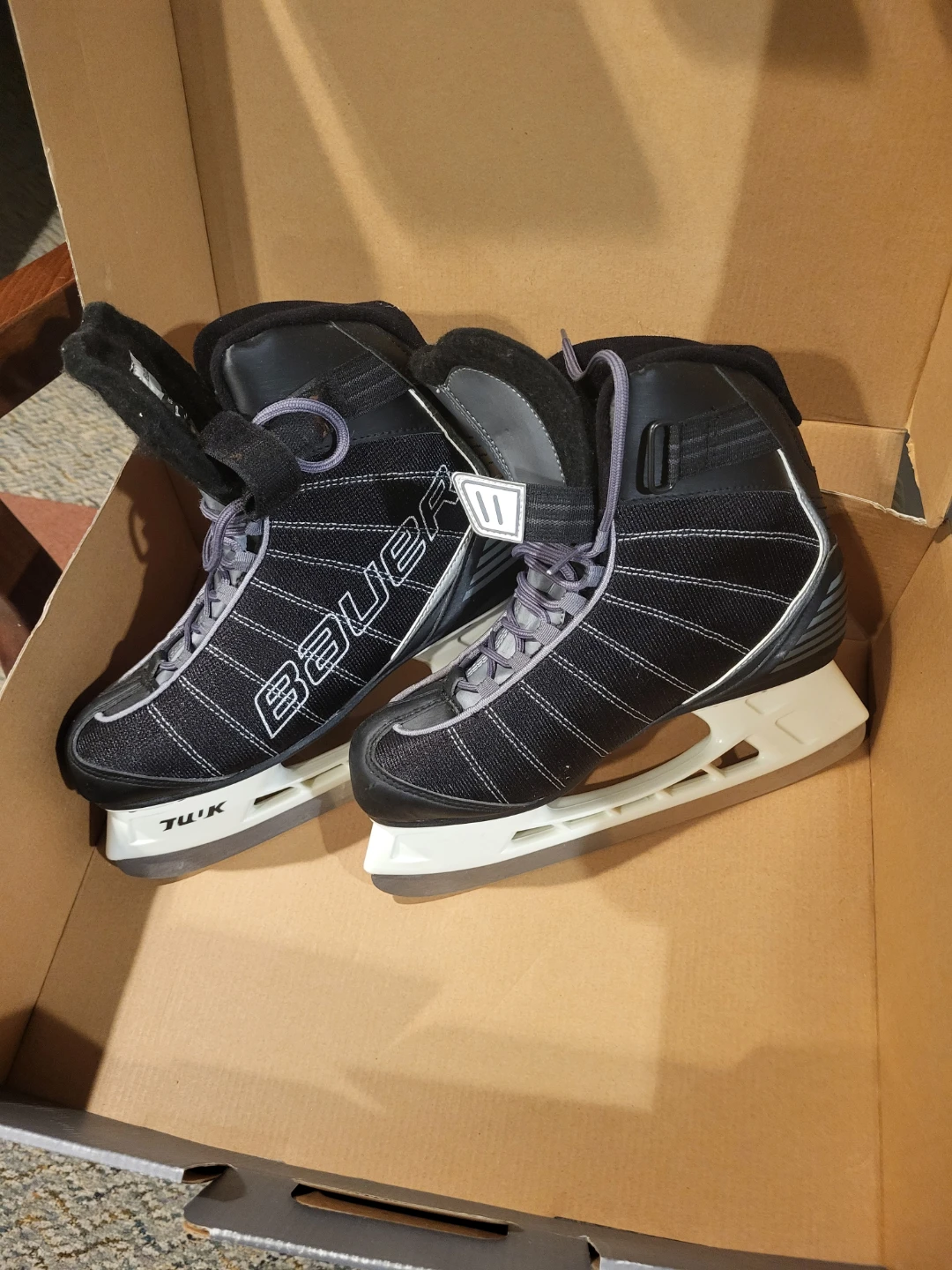 Bauer Flow Rec Ice Skates Size 8