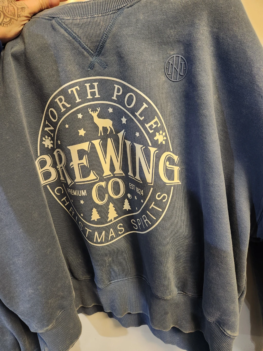 Christmas-themed Sweatshirts - photo 3