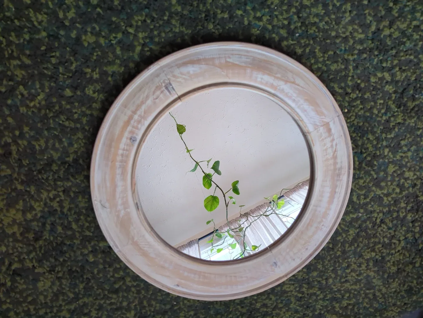Round Wall Mirror
