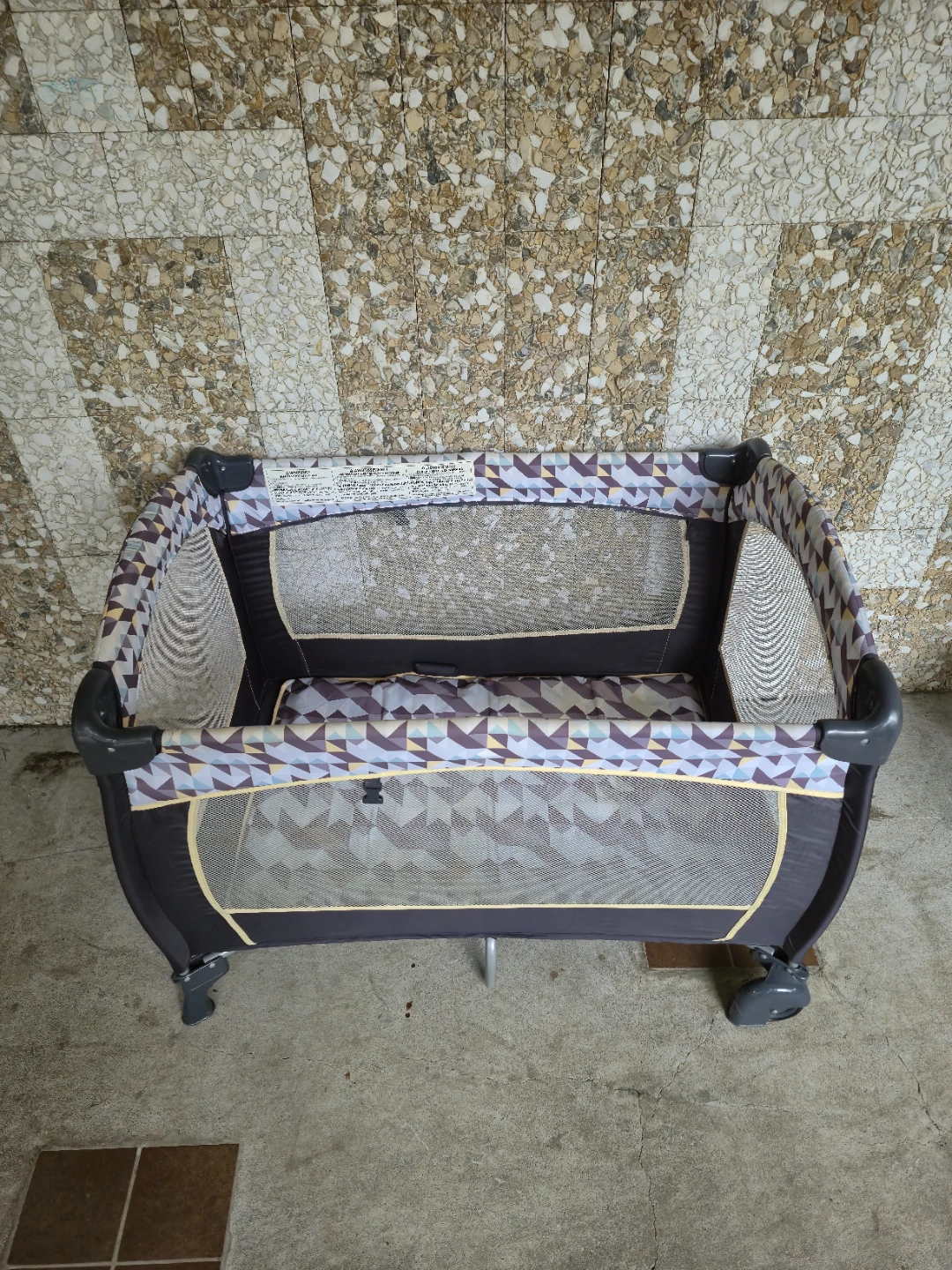 Portable Playard - Great for Travel - photo 2