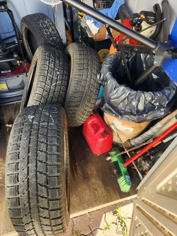 P215/55R18 94T Studless Winter Tires