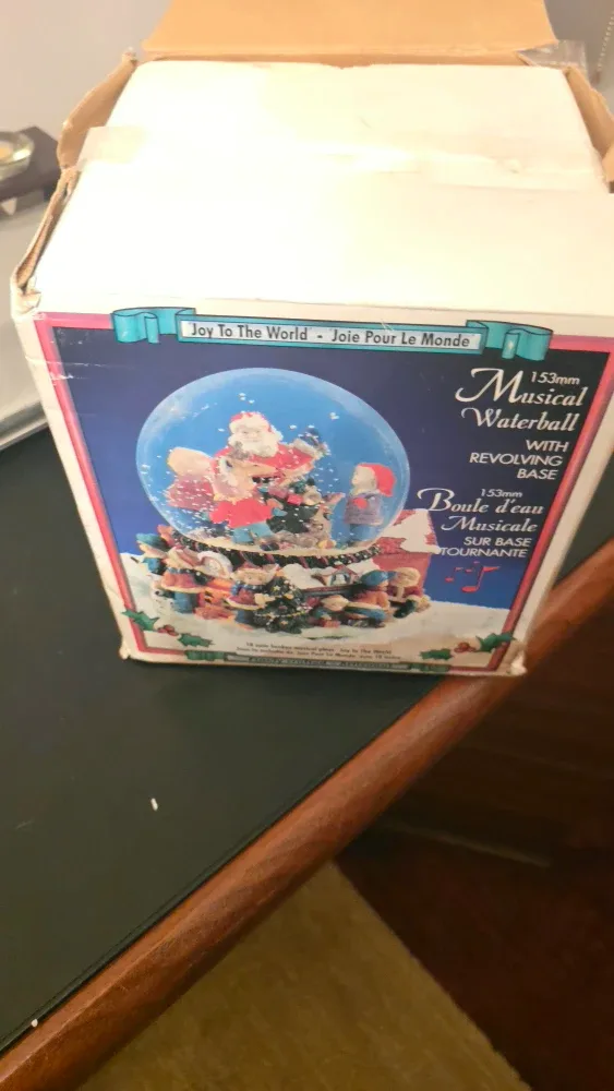 Musical Waterball Snowglobe