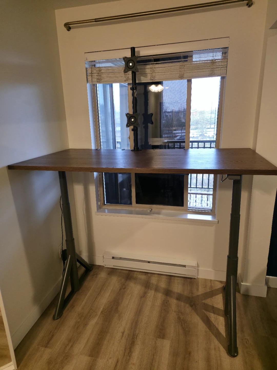 Electric Sit/Stand Desk
