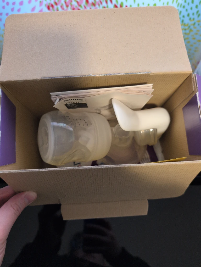 Philips Avent Manual Breast Pump - Like New! - photo 2