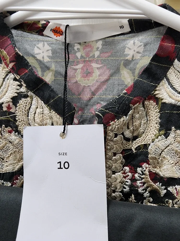 New Khaadi embroidered 3-Piece lawn Suit - Size 10