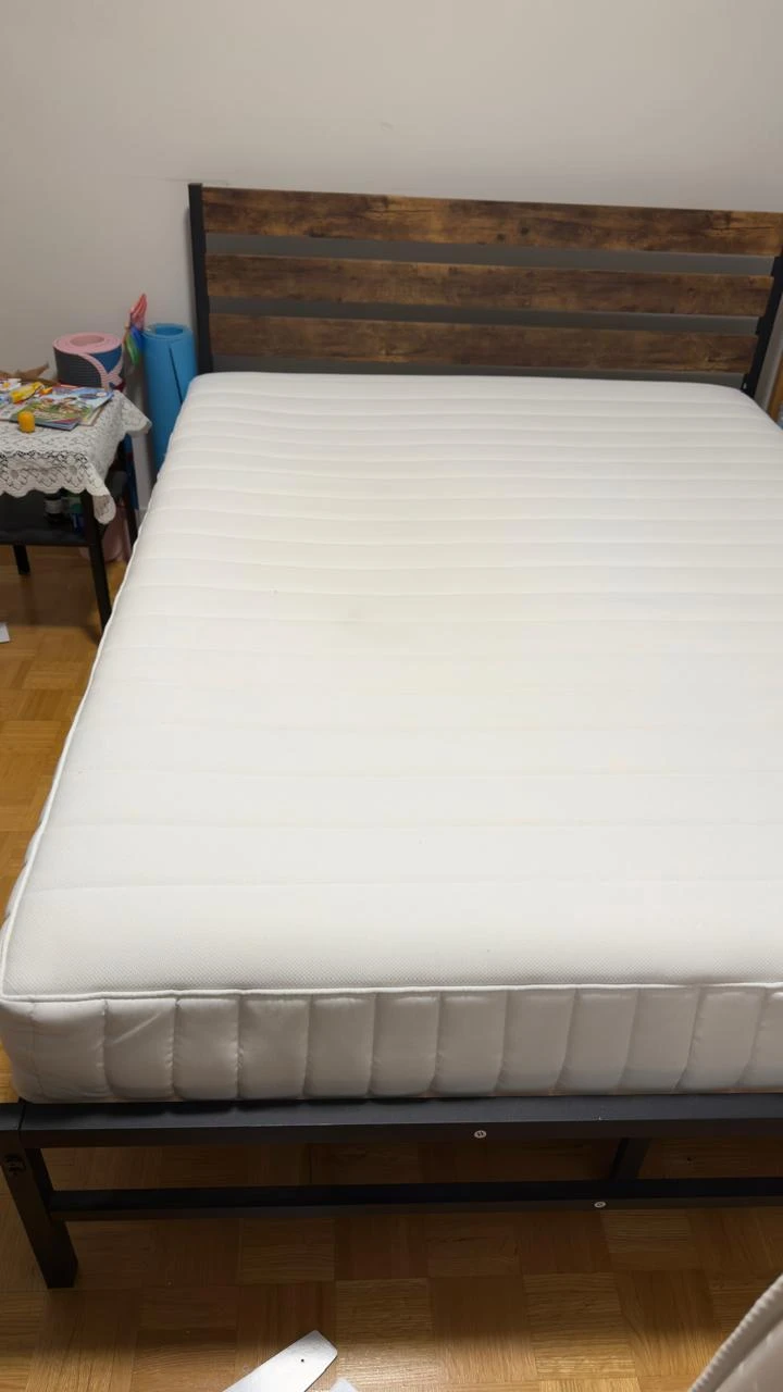 IKEA Queen size Hybrid White Mattress
