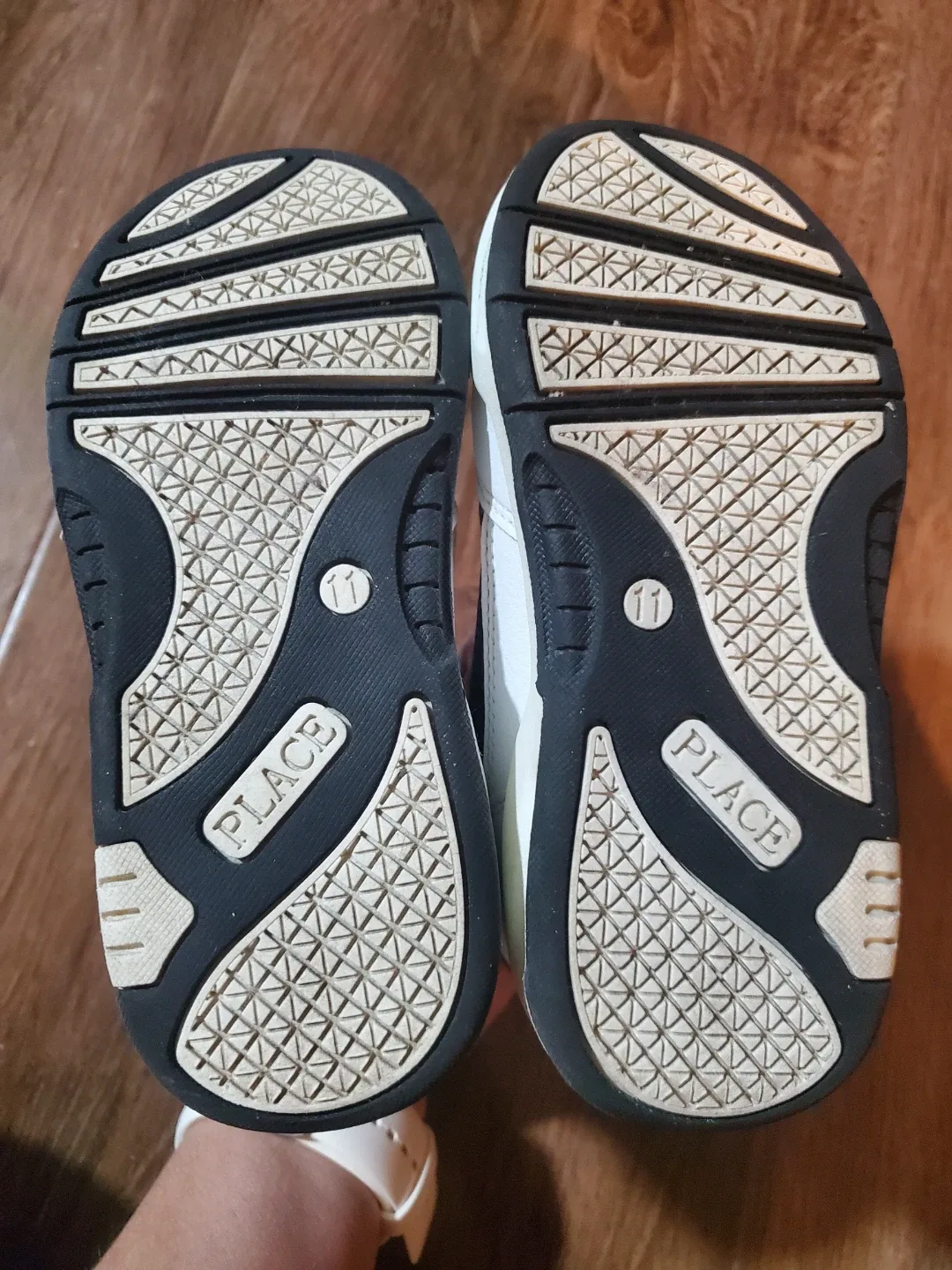 Place Kids White & Black High-Top Sneakers - Size 11 image indicator(6)