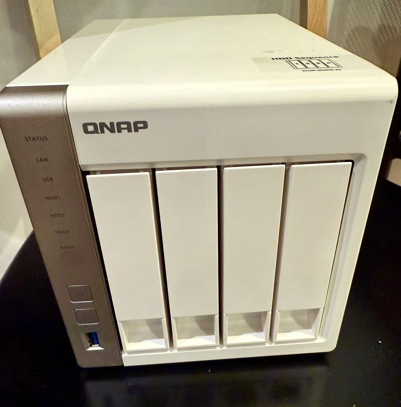 QNAP 4-Bay NAS - photo 2