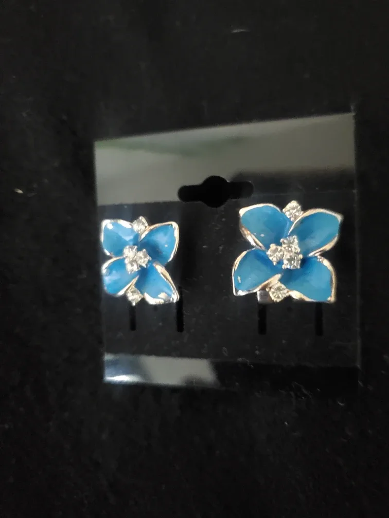 Blue Flower Earrings - New