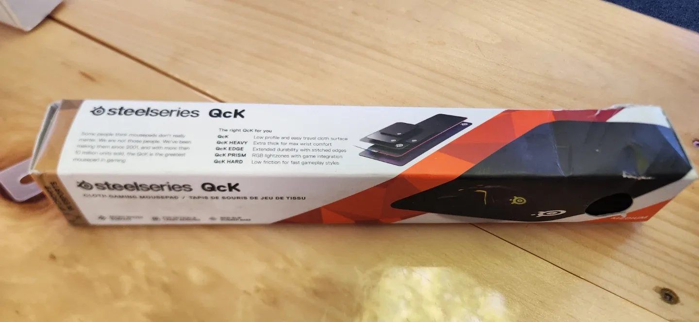 SteelSeries QcK Gaming Mousepad - Medium