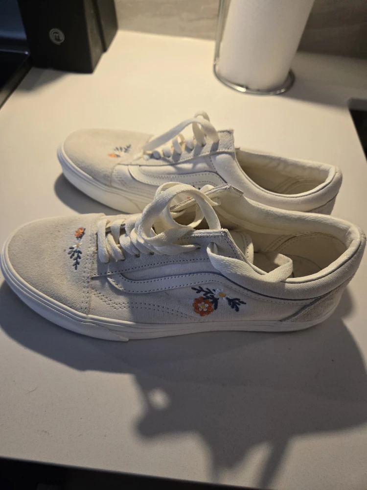 Vans Old Skool Floral Shoes - Size - photo 2