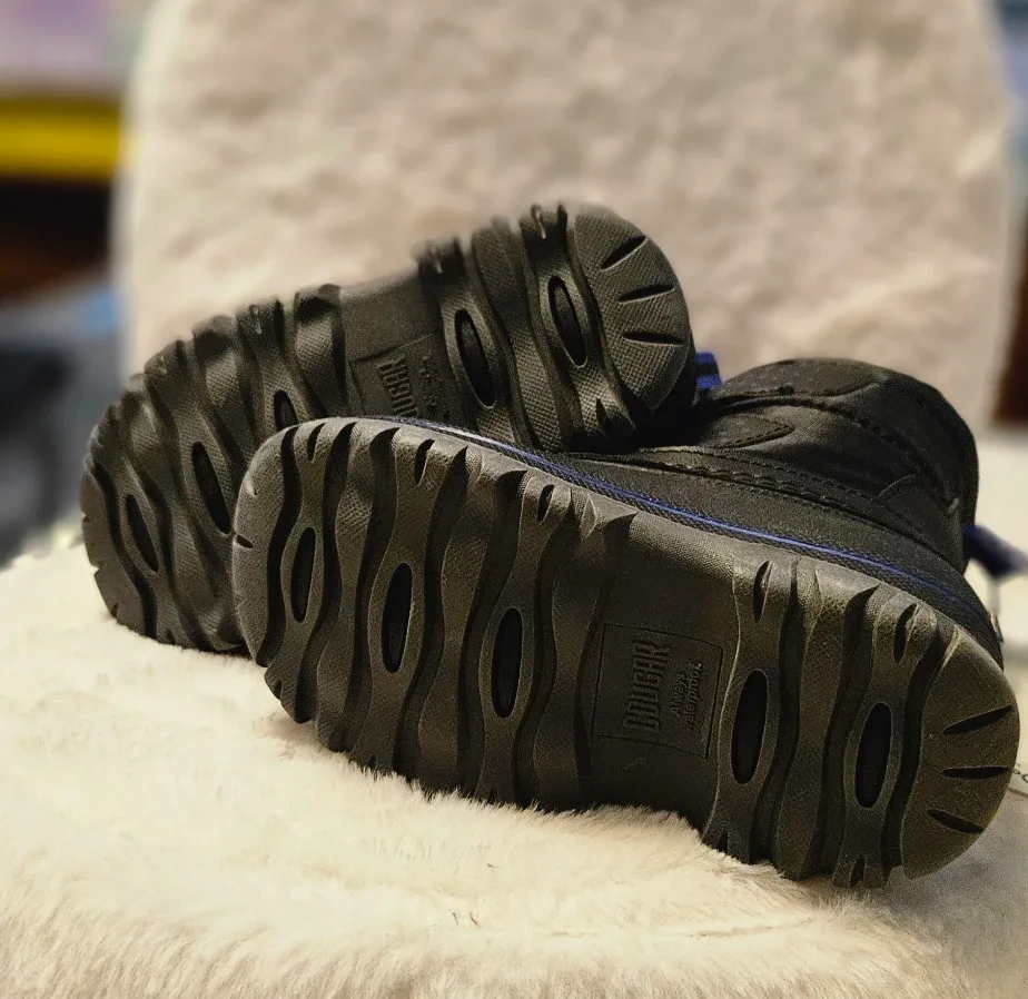 BNIB Cougar Bump Black Winter Snow Boots Size: 7US image indicator(4)