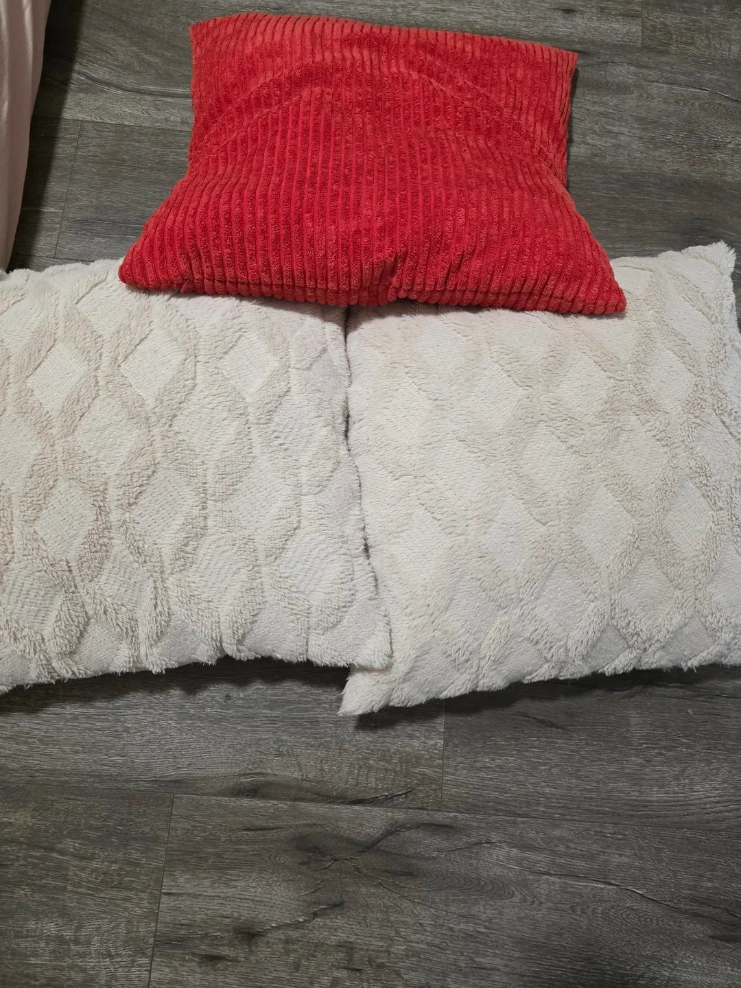 Decorative Throw Pillows - Red & Cream