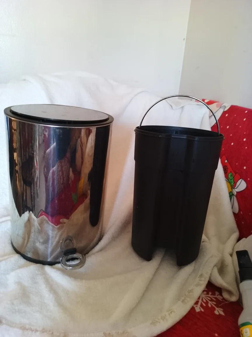 Silver Trash Can image indicator(2)