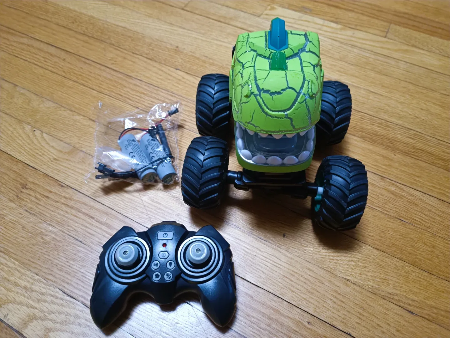 Dinosaur Stunt Car R/C 2.4GHz