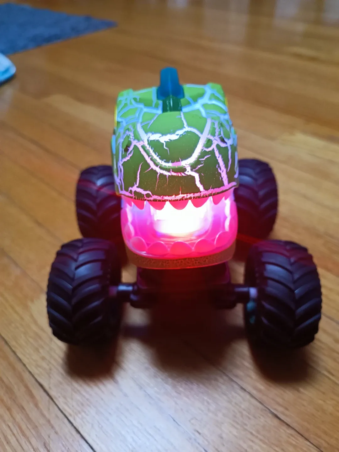 Dinosaur Stunt Car R/C 2.4GHz image indicator(3)