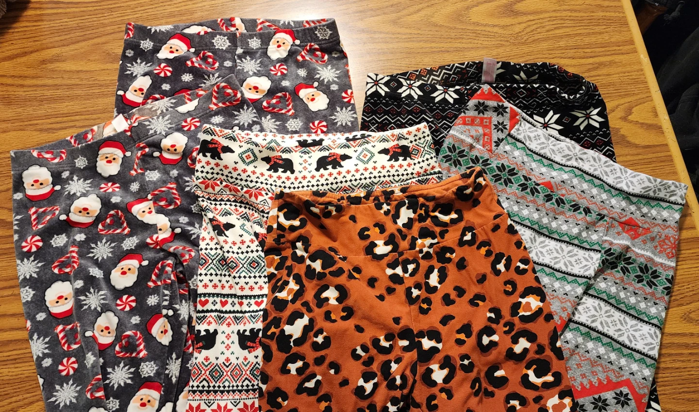 6 pair of Womens leggings -size large (11-13)