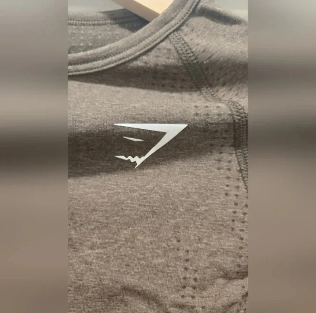 Women's Gymshark Long Sleeve Crop Top - Size Small image indicator(3)