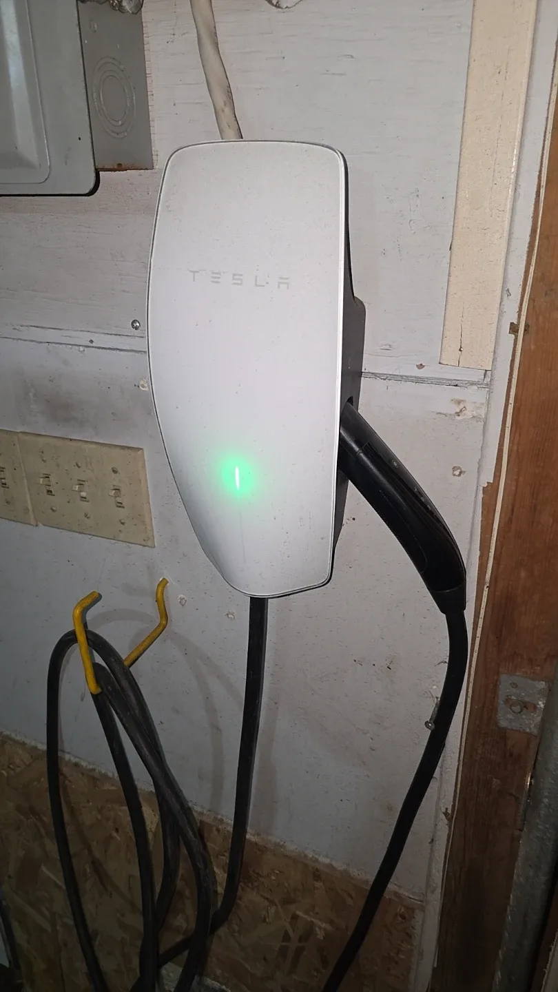Tesla Wall Connector