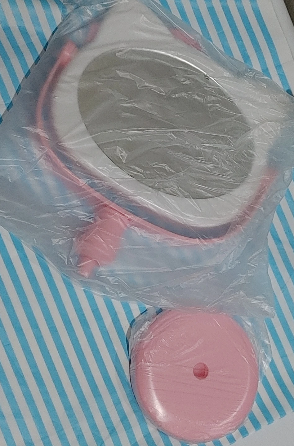Sanrio Hello Kitty Mirror - Pink, 8.46 inch & Cosmetic Bag - photo 4