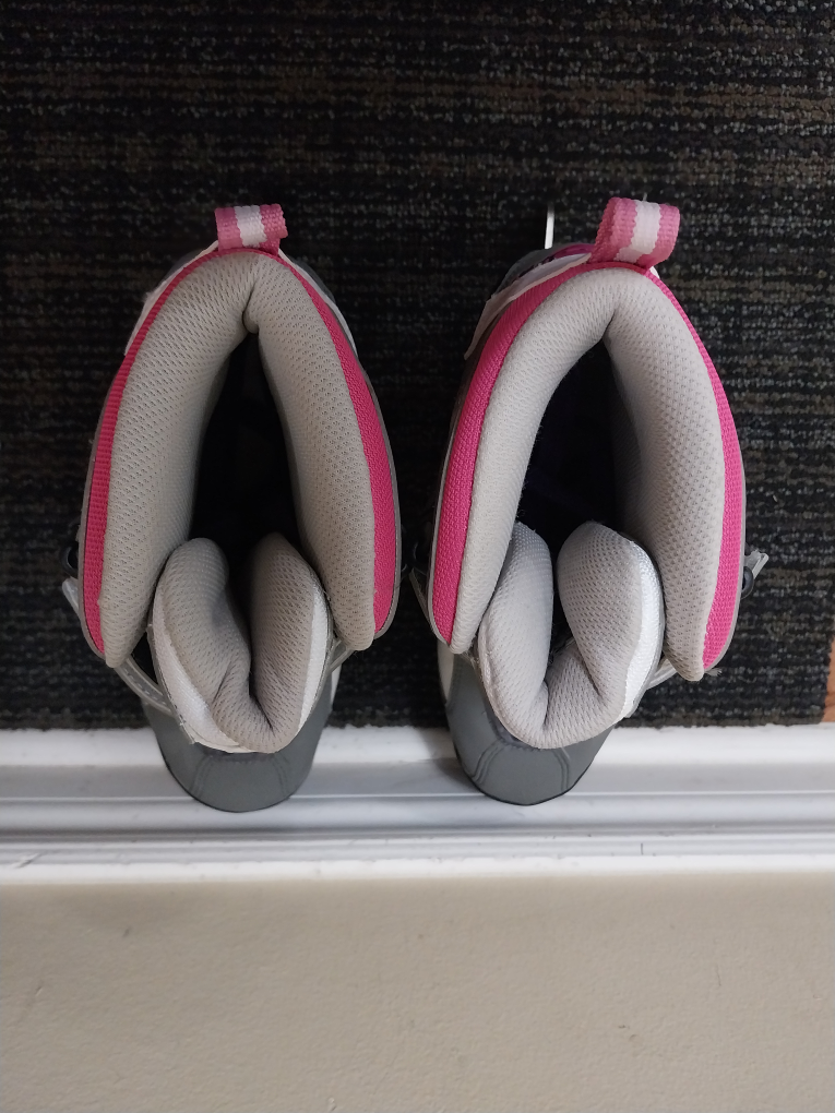 Women's/ Girls's Hespeler Figure Skates  - Size 5 (Fits 5-6) - photo 5