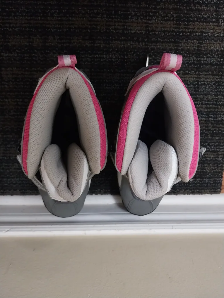 Women's/ Girls's Hespeler Figure Skates  - Size 5 (Fits 5-6) image indicator(5)