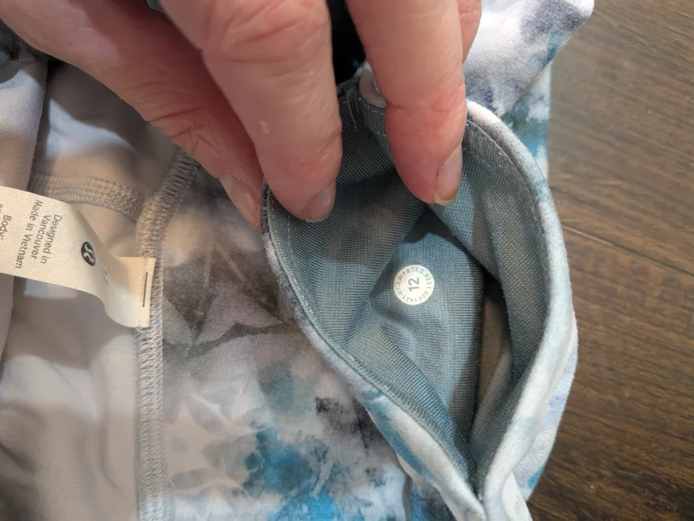 Lululemon Align High Rise Crop with Pockets 23" Kaleidofloral image indicator(4)