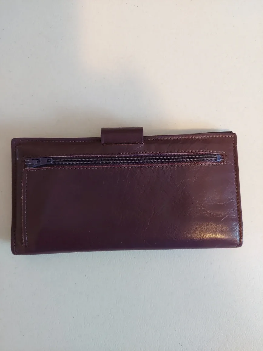 Tilley Leather Wallet - Burgundy #Cleanout image indicator(2)