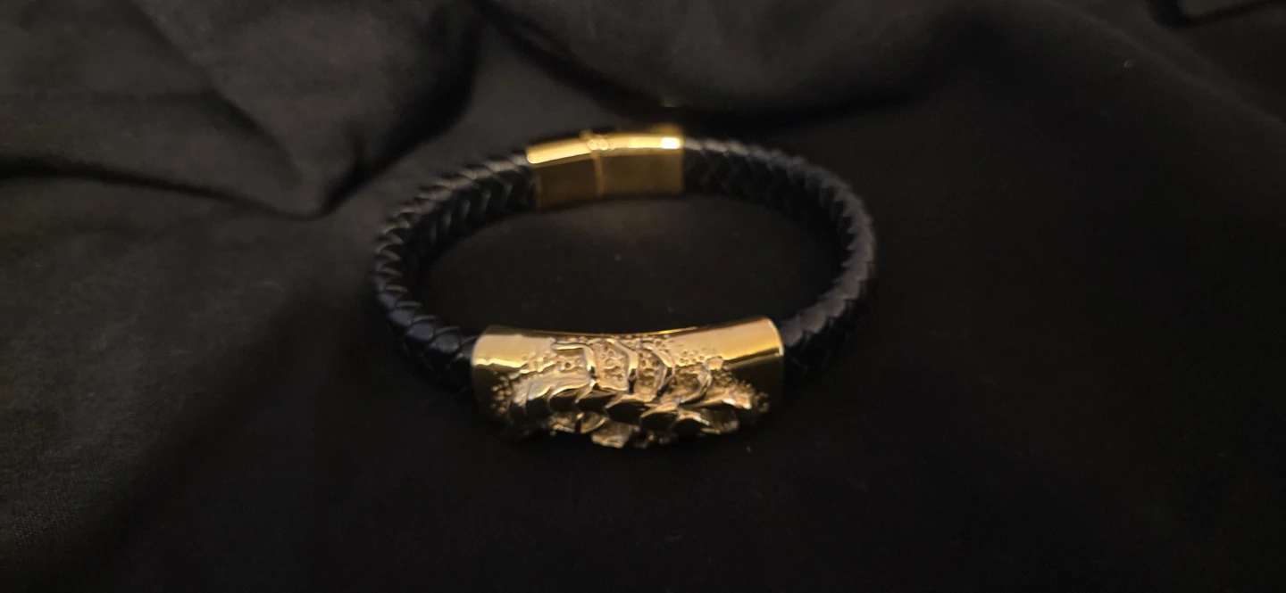 Gold scorpion <Black Leather Bracelet> - photo 4