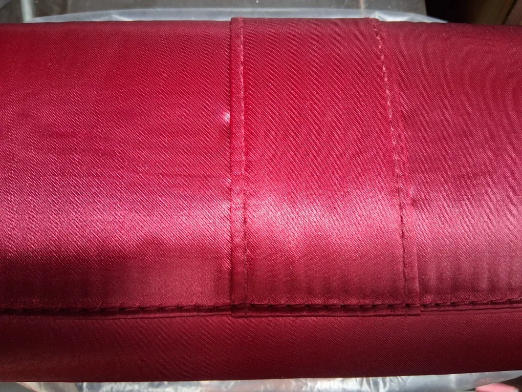 Burgundy Clutch Bag image indicator(2)