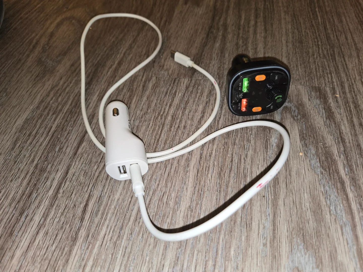 Car Charger & Bluetooth FM Transmitter