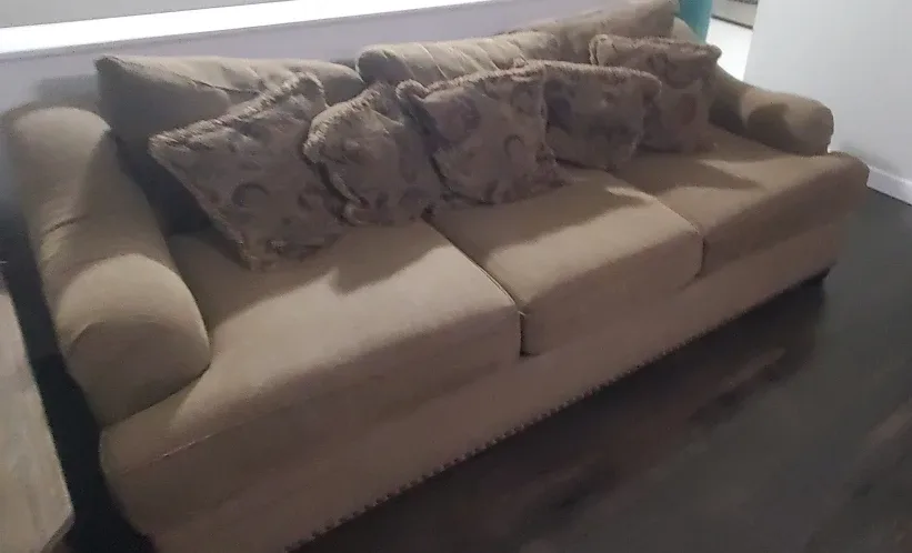 Sofas for sell image indicator(2)