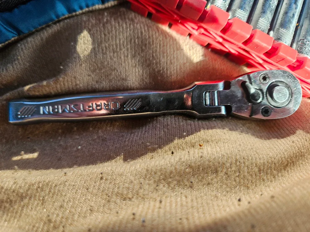 Craftsman 1/4 Flex Head Ratchet, Sockets image indicator(2)