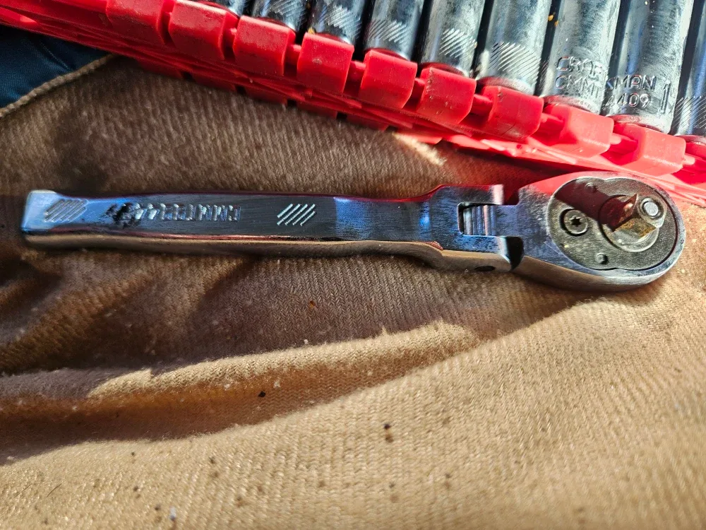 Craftsman 1/4 Flex Head Ratchet, Sockets image indicator(3)