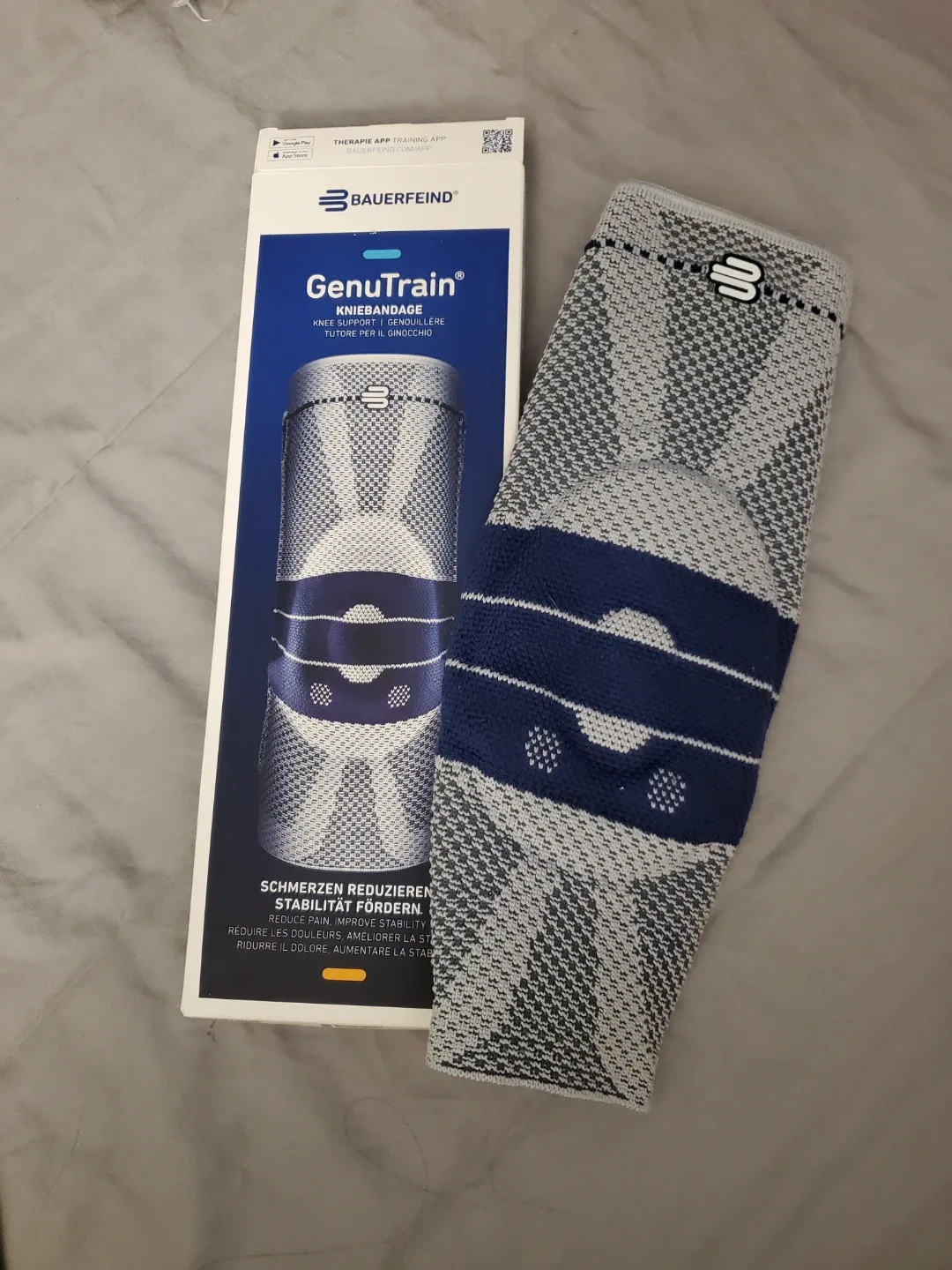 #Cleanout Bauerfeind GenuTrain Knee Support - Size 3