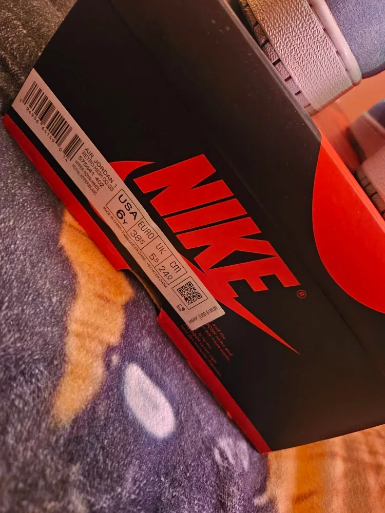 Nike Air Jordan 1 High Hyper Royal BIG KIDS image indicator(8)