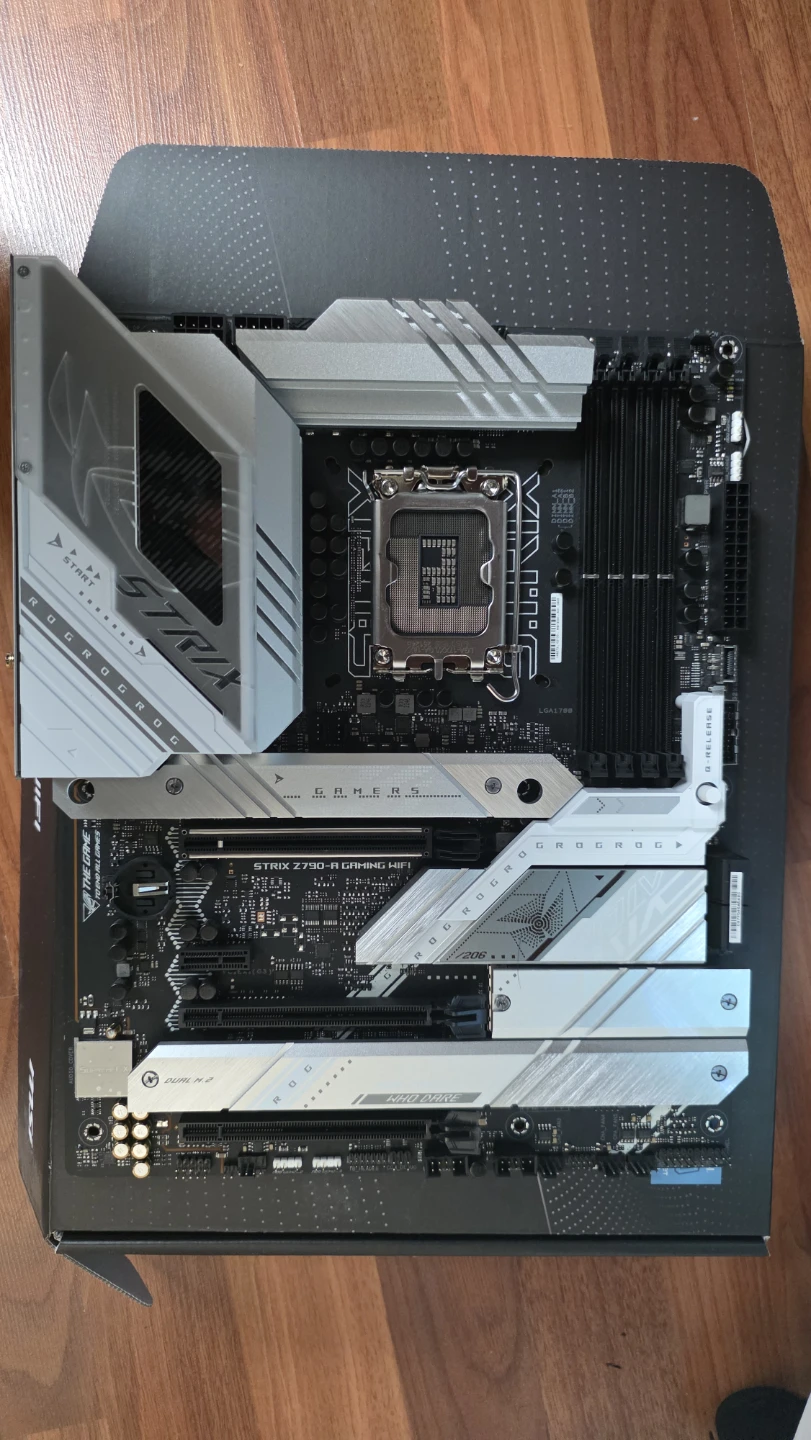 ASUS ROG STRIX Z790-A Gaming WiFi Motherboard (might not work)