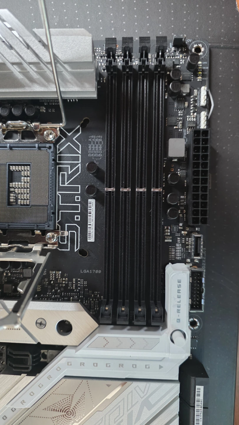 ASUS ROG STRIX Z790-A Gaming WiFi Motherboard (might not work) - photo 4